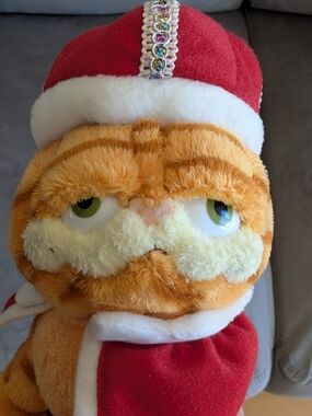 Ty Beanie Baby Garfield “His Majesty” 2006 Plush King Crown Cape 8"